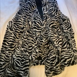 Michael Kors Faux Fur Zebra Vest Jacket Black White Sz LG w/ functional pockets